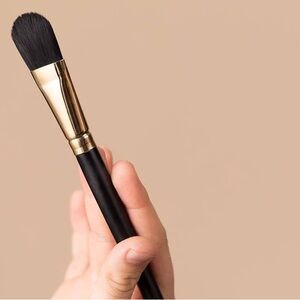 Lush Fresh Faced Liquid Foundation/Facemask Brush